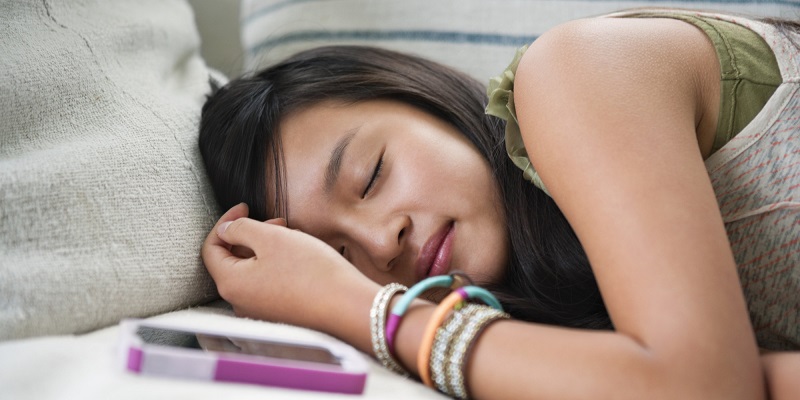 Jangan Sepelekan! Kebiasaan Tidur Ini Diam-Diam Bisa Merusak Otak